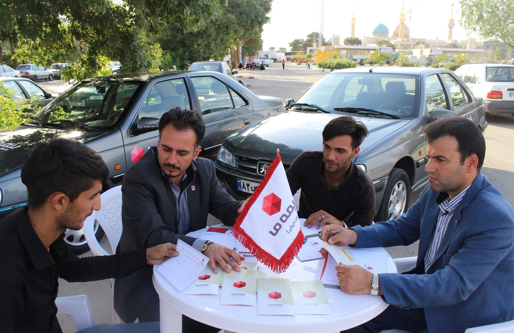 حضور فعال تیمهای خسارت سیار بیمه حضور فعال تیمهای خسارت سیار بیمه