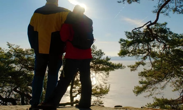 تولید هورمون شادی را در بدن خود تقویت کنید! تولید هورمون شادی را در بدن خود تقویت کنید!